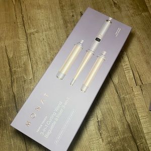 Three barrel curling iron - 1 inch curling iron. 1.25 curling iron. 1.5 iron.